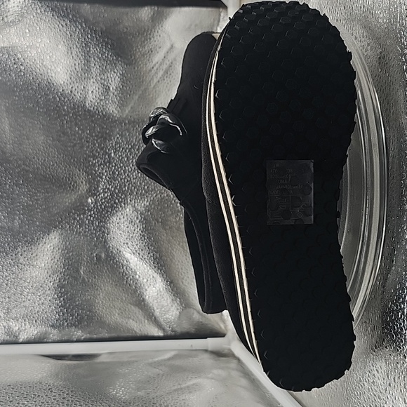 C Black And Tan Platform Pierre Dumas Slip Ons Black Chain Accents Sz 7.5 - Picture 6 of 8